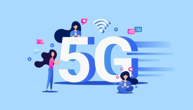 Akıllı telefon cihazlı ve küçük karakterli yaratıcı 5G teknoloji konsepti. Web pankartı, bilgi grafikleri ve poster için kullanılabilir