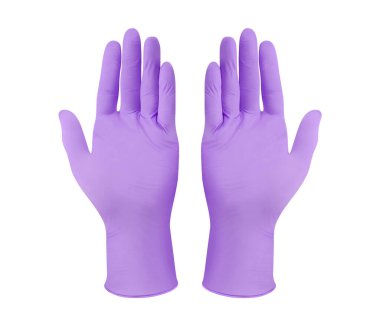 Tıbbi nitril eldivenler. Beyaz arka planda elleri olan iki mor cerrahi eldiven. Lastik eldiven üretimi, insan eli lateks eldiven giyiyor. Doktor ya da hemşire koruyucu eldiven takıyor.
