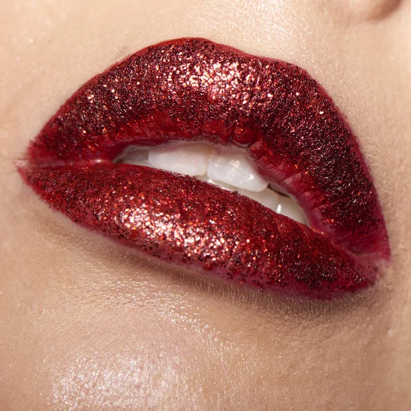 Macro Disparo Hermosos Labios Femeninos Brillantes Con Maquillaje Color —  Fotos de Stock