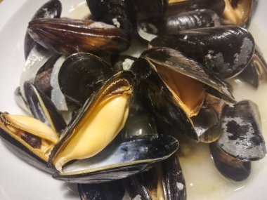 Yakın plan Belçika midyeleri.