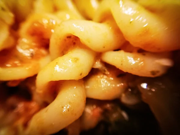 Yemek zamanı, soslu züppeler yakın plan.