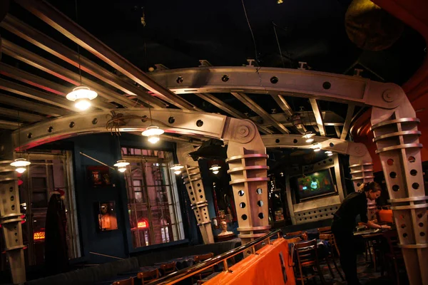 Renkli şekiller, iç mekan, çekim