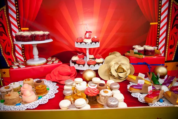  Bunlar çocuk tatili için harika dekorasyonlar.