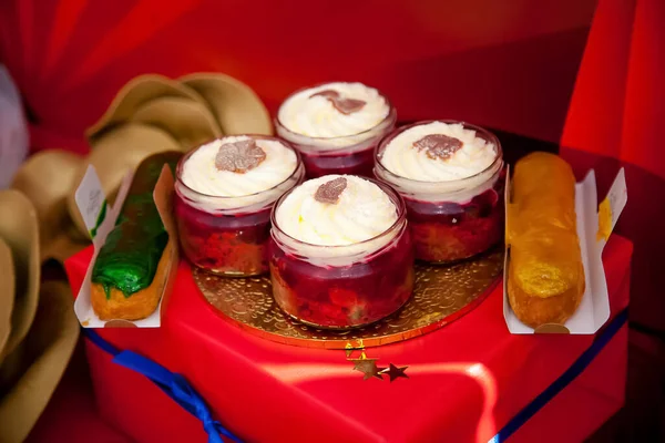 Bunlar çocuk tatili için harika dekorasyonlar. 