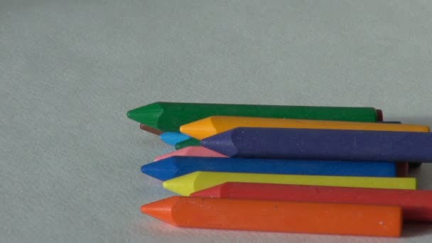 Wax crayon pastell färg artist verktyg — Stockvideo