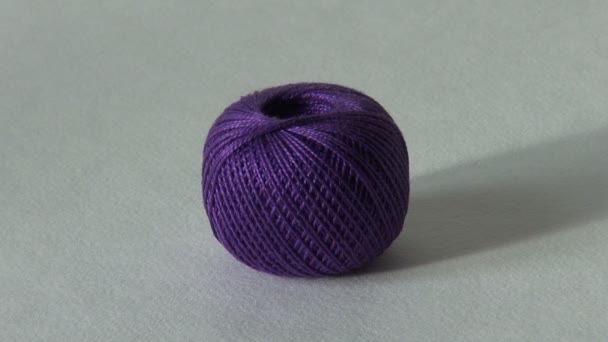 Boule de fil pour le tricot et la broderie — Video