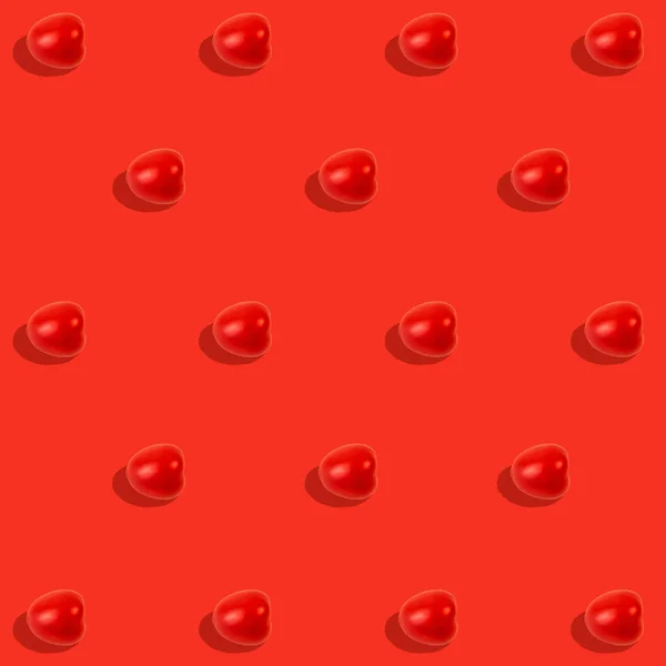 Trendy Roter Hintergrund Mit Tomaten Minimalistisches Konzept — Stockfoto