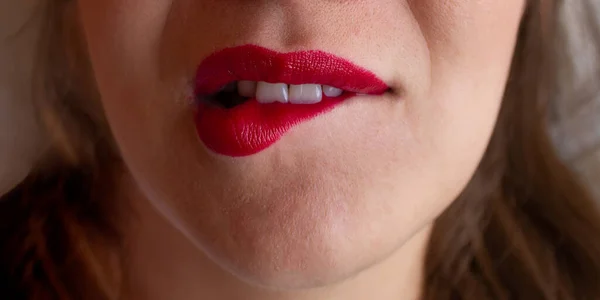 Φωτογραφία Κόκκινα Χείλη Ενός Νεαρού Κοριτσιού Σέξι — Φωτογραφία Αρχείου