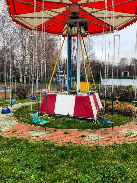 Foto Carrusel Parque Atracciones — Foto de Stock