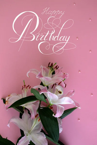 Doğum günü kutlaması yazılı bir kartpostal ya da internet afişi - mutlu yıllar