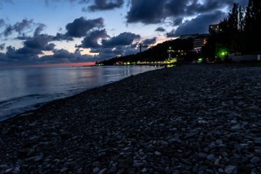Denizde gün batımı, güzel bir arka plan, bilgisayarınız için ekran koruyucu