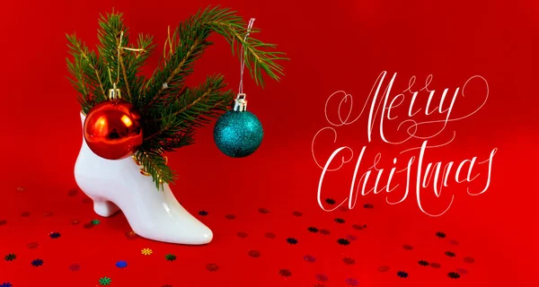 Karácsonyi Üdvözlőlap Banner Lapos Szöveg Boldog Karácsonyt Piros Háttér — Stock Fotó