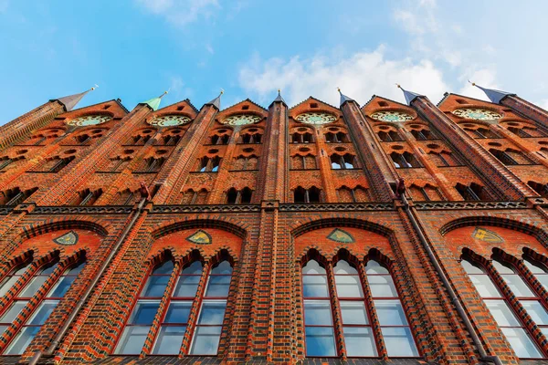 Almanya Nın Stralsund Şehrinin Tarihi Binasının Cephesi — Stok fotoğraf