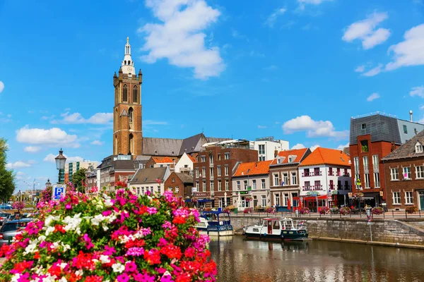 Roermond Netherlands August 2018 Cityscape River Roer Unidentified People Roermond — Stock Photo, Image