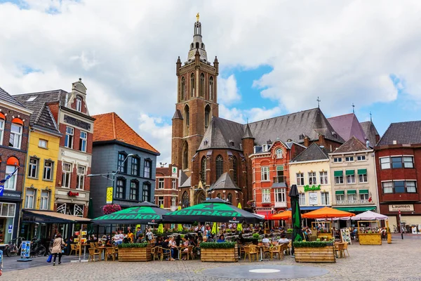Roermond Hollanda Ağustos 2018 Kent Meydanı Ile Munsterkerk Kimliği Belirsiz — Stok fotoğraf