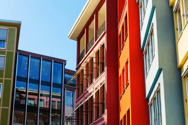 Obraz Kolorowy Dom Elewacji Wzdłuż Placu Mieście Stuttgart Niemcy — Zdjęcie stockowe