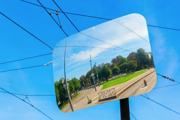 Immagine Uno Specchio Del Traffico Che Riflette Place Republique Strasburgo — Foto Stock
