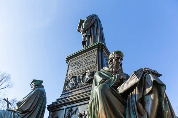 Worms Germany April 2018 Bronze Sculpture Luther Monument Martin Luther — Stock Photo, Image