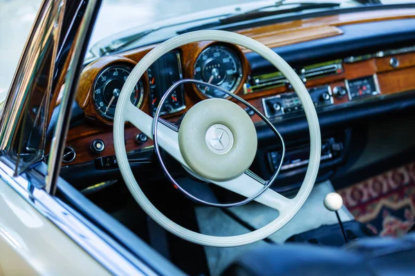 Kerpen Germania Agosto 2018 Volante Cruscotto Una Mercedes Benz Classica — Foto Stock