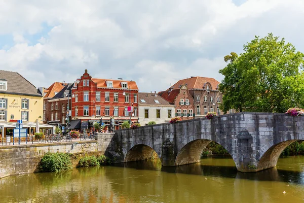 Roermond Nederländerna Augusti 2018 Stadsbild Med Floden Roer Och Oidentifierade — Stockfoto