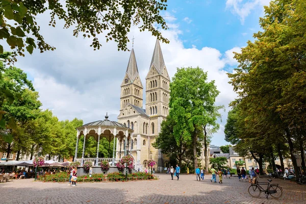 Рурмонд Нидерланды Августа 2018 Года Исторический Munsterkerk Неизвестными Людьми Рурмонде — стоковое фото