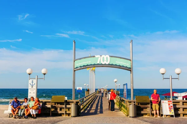 Binz Alemania Mayo 2018 Muelle Con Personas Identificadas Binz Isla —  Fotos de Stock