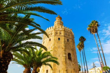 Sevilla, İspanya ünlü Torre del Oro resmini