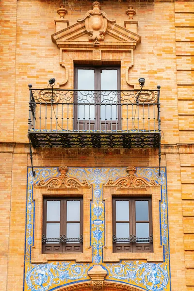 Sevilla Spanya Tarihi Bir Bina Bir Windows Resmi — Stok fotoğraf