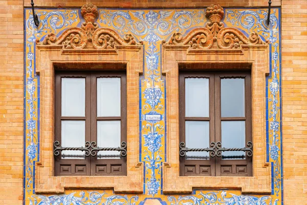 Sevilla Spanya Tarihi Bir Bina Bir Windows Resmi — Stok fotoğraf