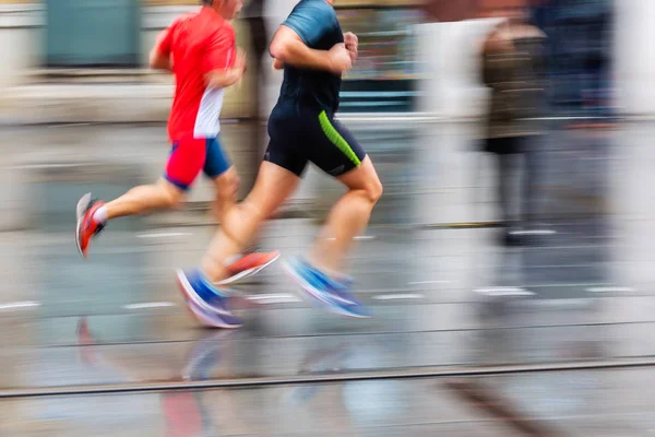 Running Men Rainy City Picture Made Motion Blur Effect — Stock Photo, Image