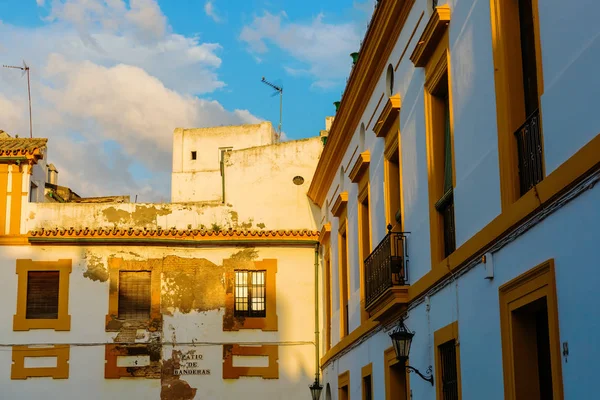 Typické Budovy Čtvrti Santa Cruz Seville Španělsko Večerní Světlo — Stock fotografie