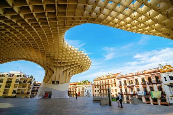 Sevilla España Noviembre 2018 Metropol Parasol Con Personas Identificadas Una — Foto de Stock