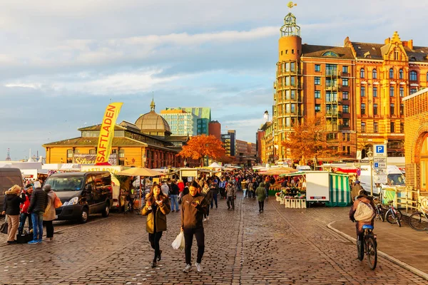 Hamburgo Alemania Noviembre 2018 Altona Fish Market Con Personas Identificadas —  Fotos de Stock