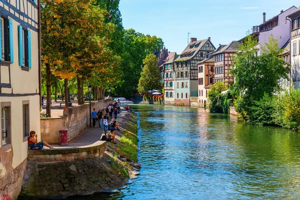 Štrasburk Francie Září 2018 Pohled Čtvrť Petite France Neidentifikovanými Lidmi — Stock fotografie
