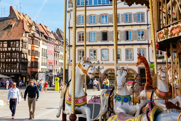 Strasburgo Francia Settembre 2018 Giostra Place Gutenberg Con Persone Non — Foto Stock