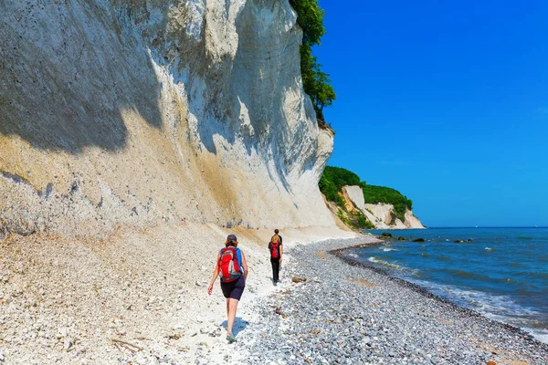 Sassnitz Almanya Mayıs 2018 Ruegen Tebeşir Kayalıklarında Kimliği Belirsiz Insanlarla — Stok fotoğraf