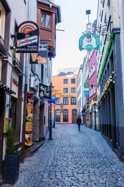 Colonia Alemania Febrero 2019 Callejón Estrecho Casco Antiguo Colonia Con —  Fotos de Stock