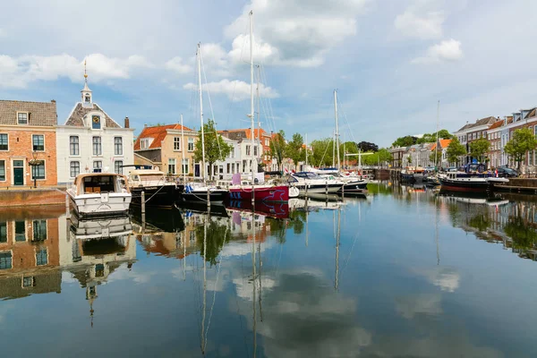 Haven in de stad Goes, Zeeland, Nederland — Stockfoto