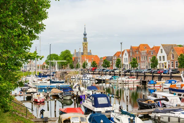 Port z łodzi żaglowych w Veere, Holandia — Zdjęcie stockowe