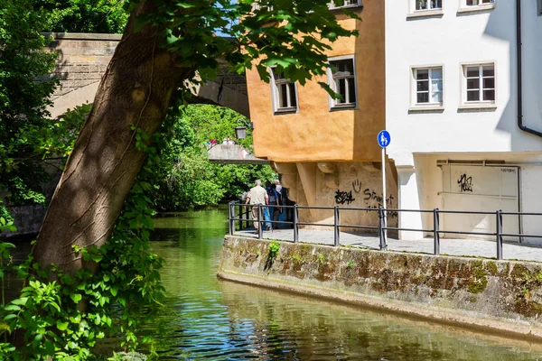 Regnitz in de oude stad van Bamberg, Duitsland — Stockfoto