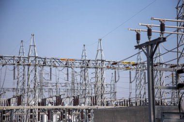 elektrik kablo hattı electrict istasyonu