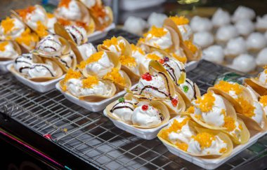 gevrek daught ile tatlı krema tay tatlı 