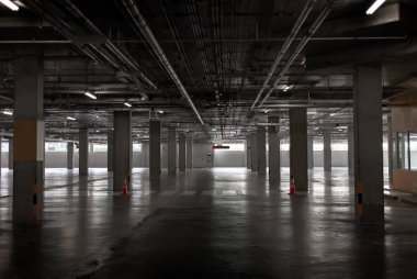 mağazada boş otopark loft tarzı