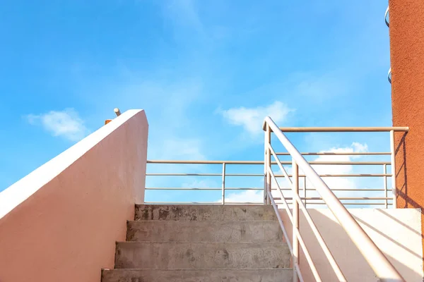 Stair step to sky on high building — Stock Photo, Image