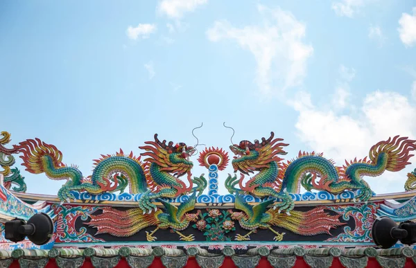 Dargão chinês figura decoração telhado do templo da China — Fotografia de Stock