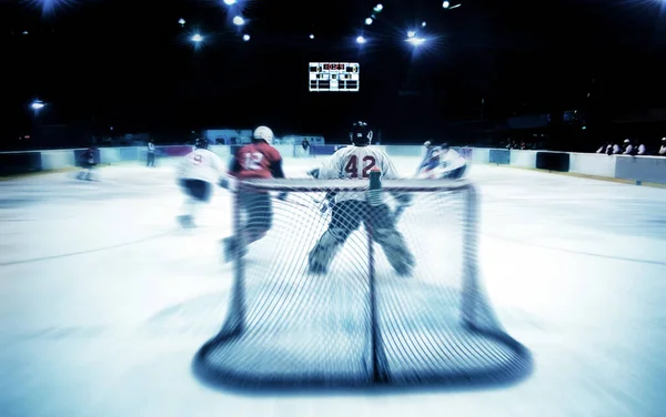 Stadyumdaki buz hokeyi sahasından hareket hızı zoom atışı