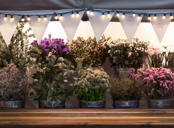 Stolní Deska Květinářství Shop Pro Noci — Stock fotografie