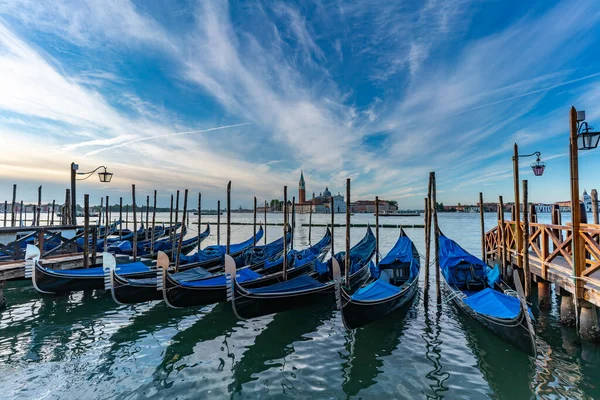Sunrise Venetian Gondole — Stock Photo, Image