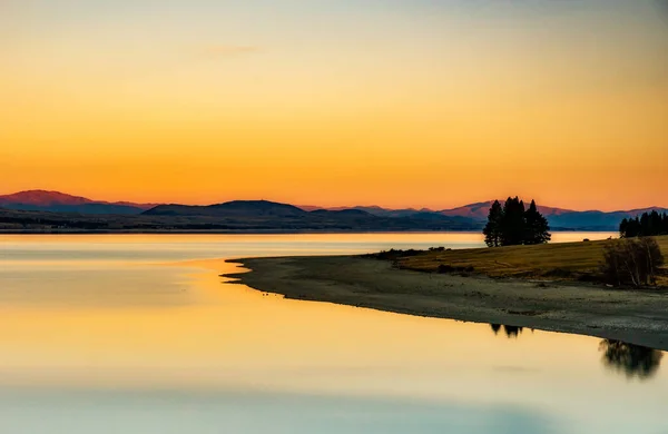 Impressionantes Águas Calmas Lago Pukaki Pôr Sol Caminho Volta Caminhar — Fotografia de Stock