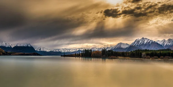 Úžasná Dramatická Obloha Mraky Nad Jižními Alpami Jezera Tekapo — Stock fotografie